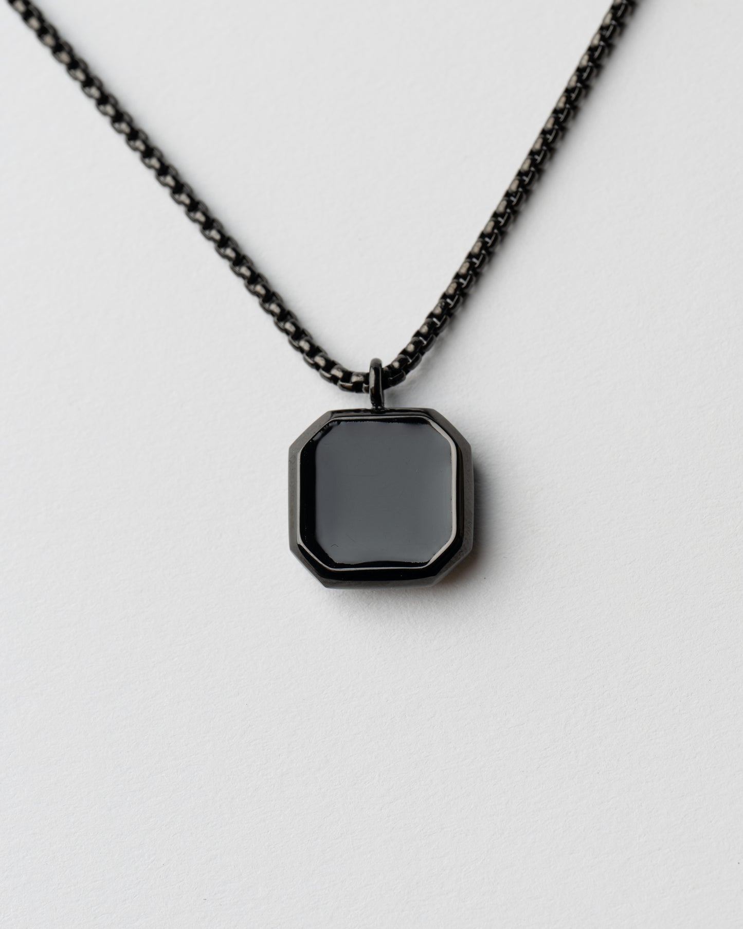 Collar Inteligente Negro con Chip NFC